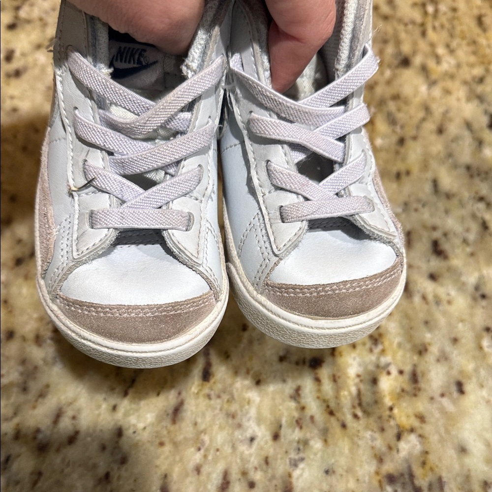 Nike Blazer Mid ‘77 Sneakers - white & gray 6C - Picture 9 of 12